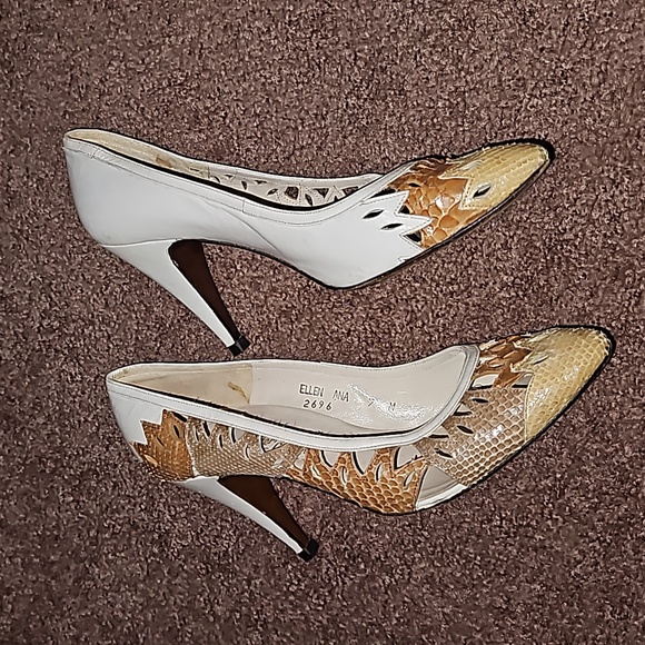 Rodina Ferragamo Schiavone heels size 7 - Picture 1 of 13